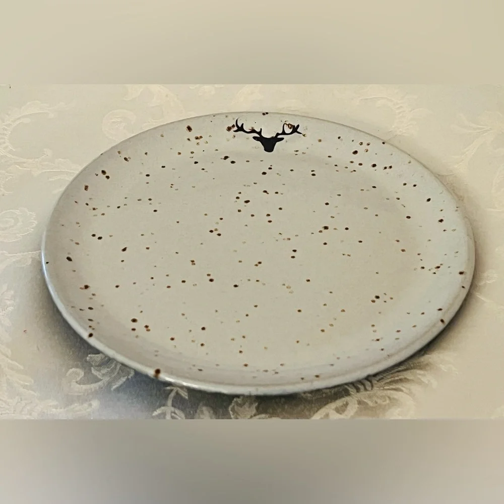NWOB Pottery Barn Rustic Reindeer Terracotta Dinner Plates S/4 Christmas Holiday - Picture 13 of 16